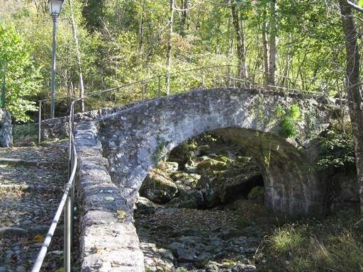 Romanesque bridge on Ola creek